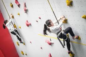 NBA半场：亚历山大17分，浓眉0分，雷霆63-48领先独行侠